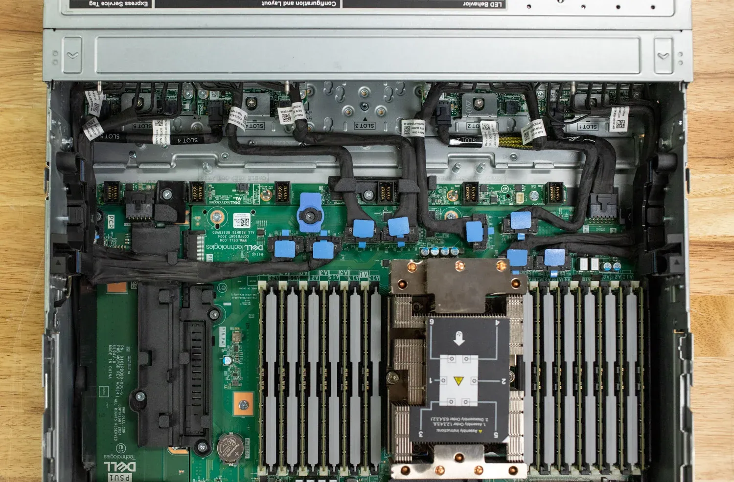 StorageReview-Dell-PowerEdge-R7715-03.webp
